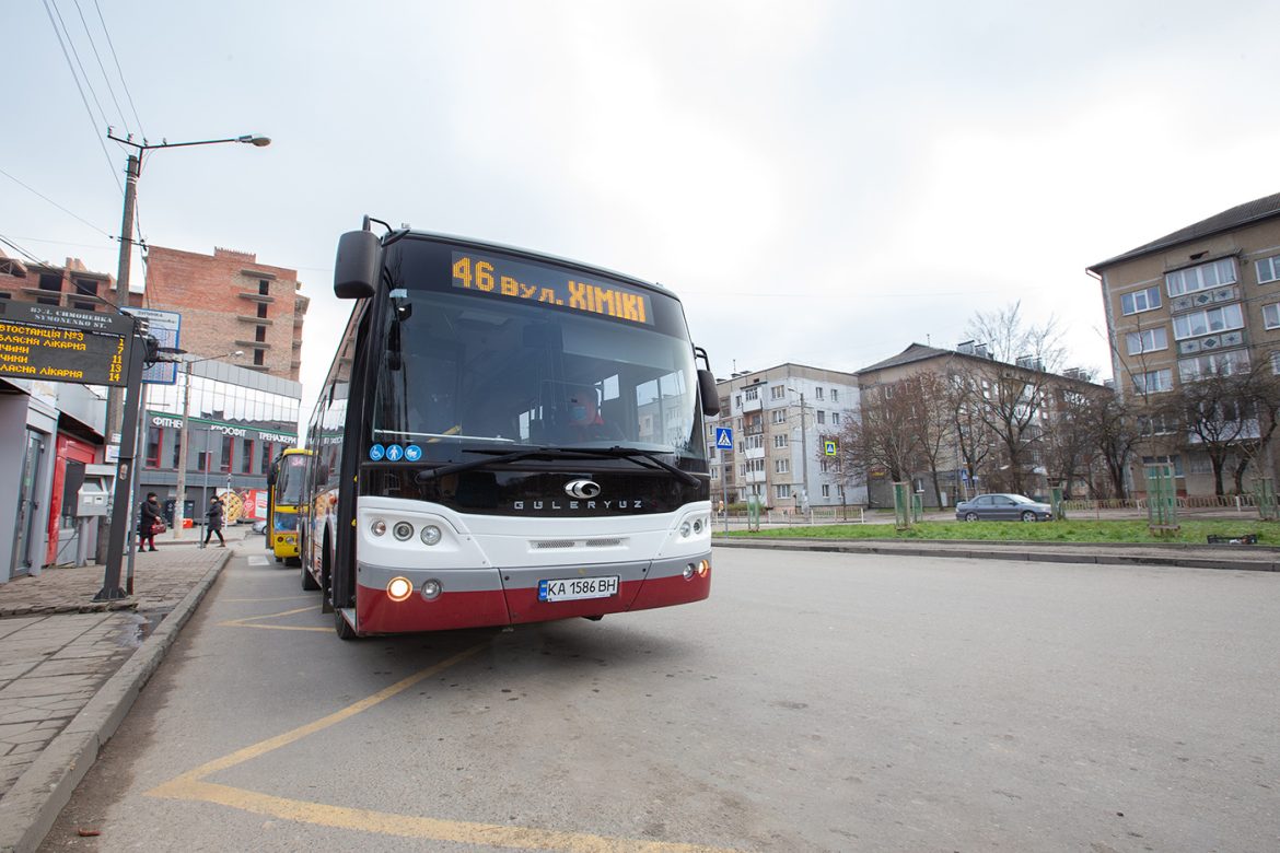 розклад руху автобусів івано франківськ